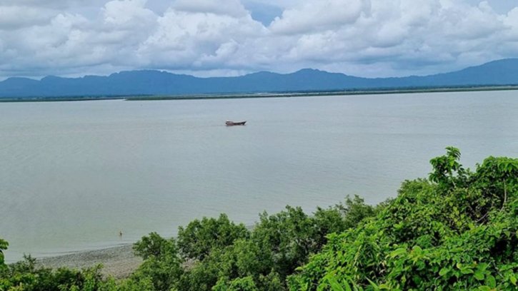১২ বাংলাদেশি জেলেকে ধরে নিয়ে গেছে আরাকান আর্মি