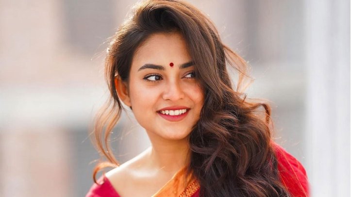 শুটিংয়ে আঘাত পেয়ে হাসপাতালে অভিনেত্রী তটিনী শুটিংয়ে আঘাত পেয়ে হাসপাতালে অভিনেত্রী তটিনী
