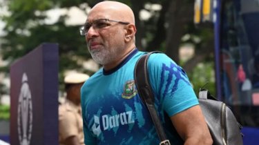 ‘প্রাণভয়’ নিয়ে বাংলাদেশ ছেড়েছিলেন হাথুরুসিংহে?