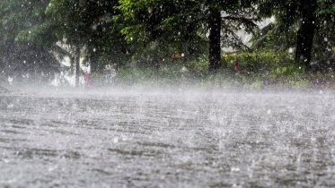 তিন বিভাগে ভারী বর্ষণের পূর্বাভাস