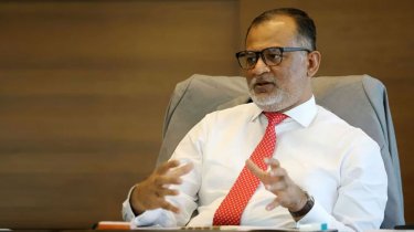 ভারতের স্থলবন্দর ব্যবহার স্থগিতের সিদ্ধান্ত বাংলাদেশ জানে না: বাণিজ্য উপদেষ্টা