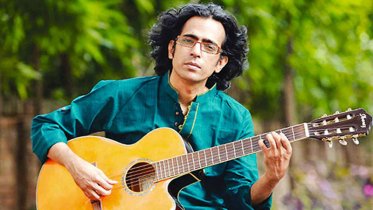 ভবনে আগুন, স্ত্রী–সন্তানসহ প্রাণে বাঁচলেন গায়ক বাপ্পা মজুমদার